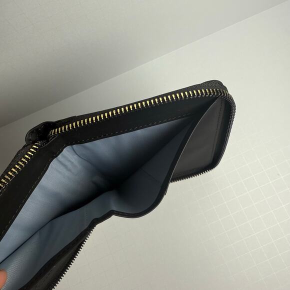 Passport Travel Wallet RFID Zip Organizer Black Faux Leather by Forvencer NWOT - Picture 4 of 7